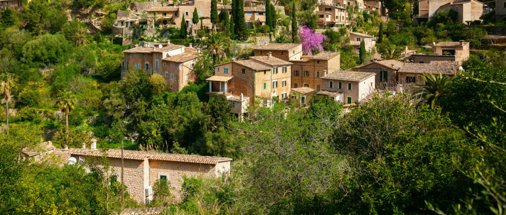 village-deia_mallorca-spain_2880x1920_crop