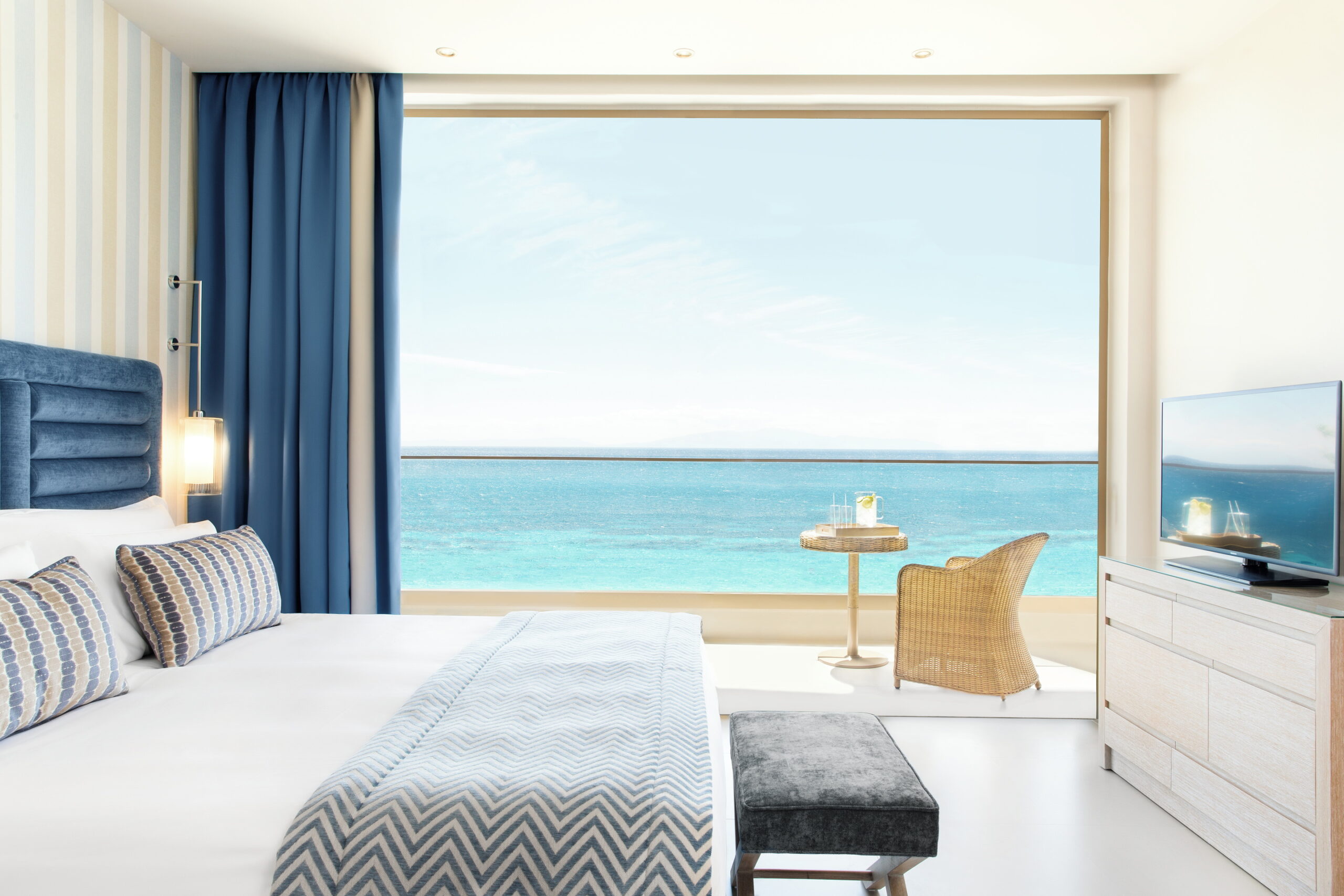 Ikos Oceania Superior Double Room Sea View_2880x1920