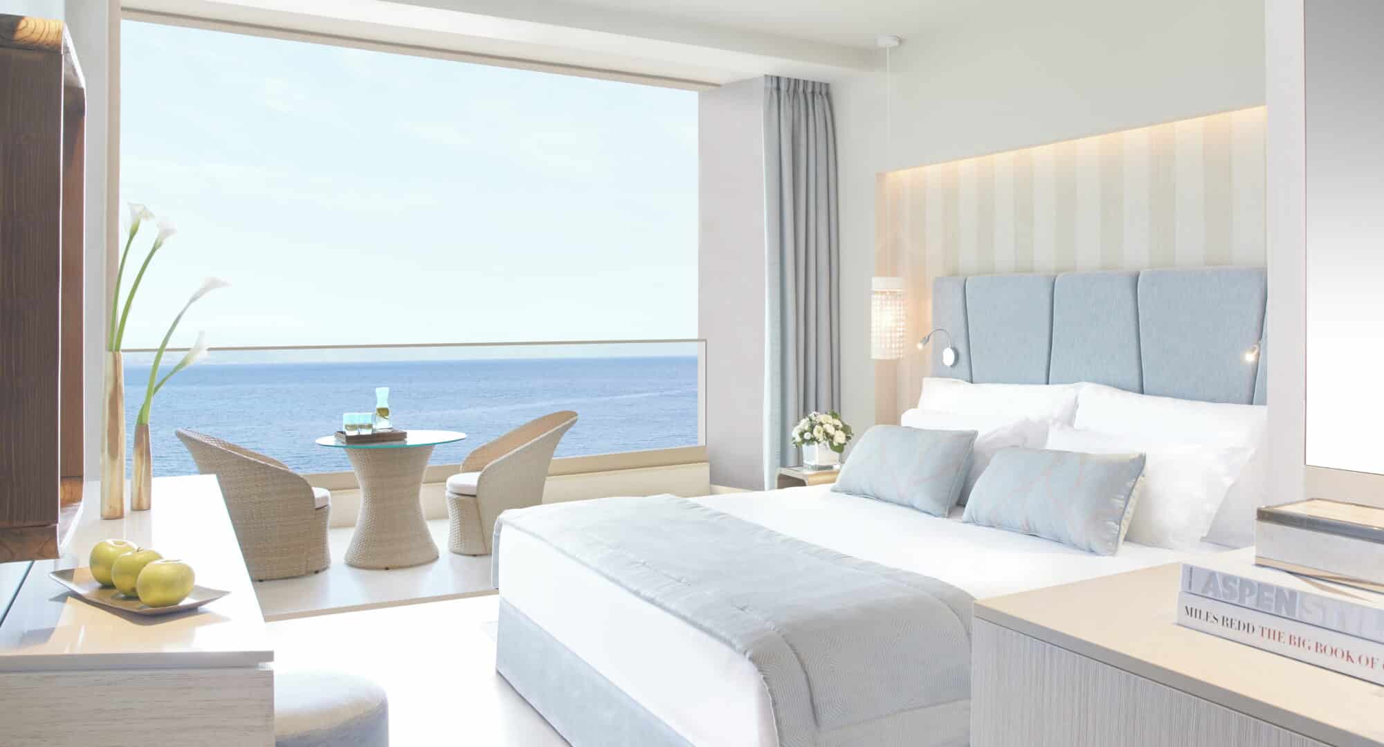 superior-double-room-sea-view_2880x1920