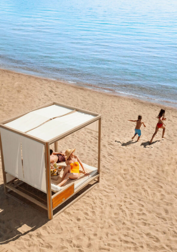 Deluxe Collection_Exclusive Beach Area_2880x19182 (1)