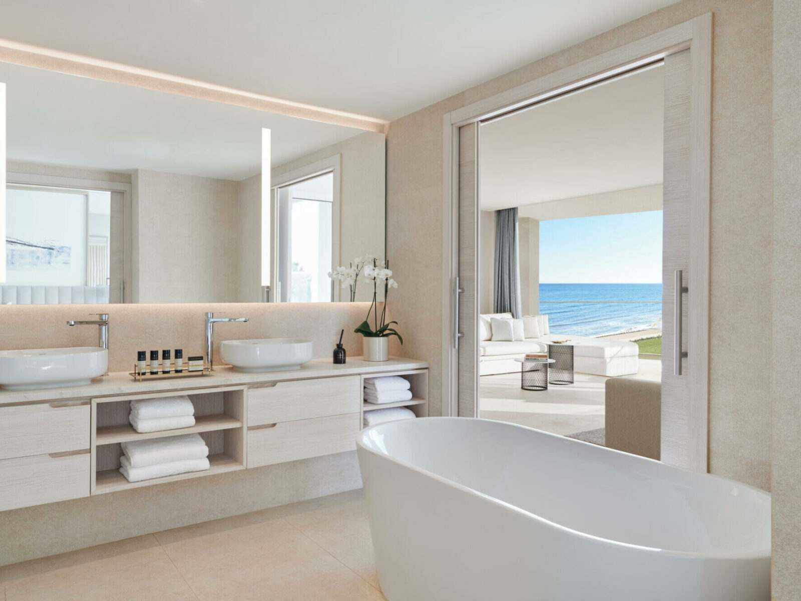 ikos-andalusia-deluxe-two-bedroom-suite-sea-view-bathroom_2880x1920-1