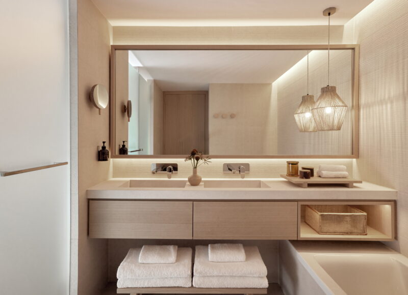 ikos-porto-petro_deluxe-two-bedroom-bungalow_bathroom1509_vol-2_2880x1920